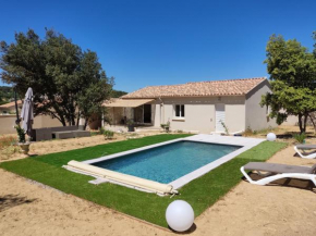 Maison à Vaison-la-Romaine avec piscine pour 6 personnes